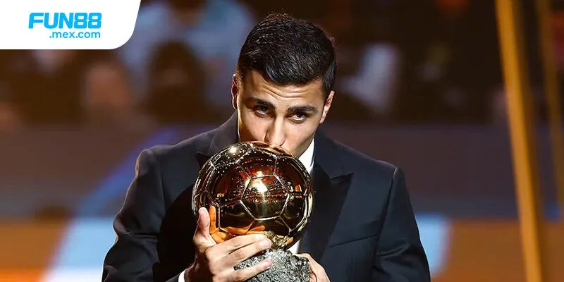 Phân tích về quả bóng vàng Phân tích về quả bóng vàng